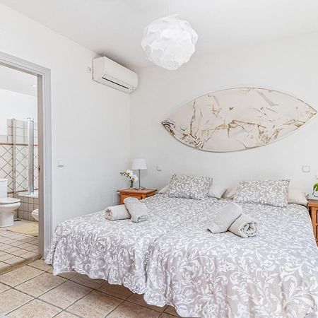 Spacious Beachfront Town House In Estepona With Fully Equipped Kitchen, Pools, Garden, Sea View Dış mekan fotoğraf