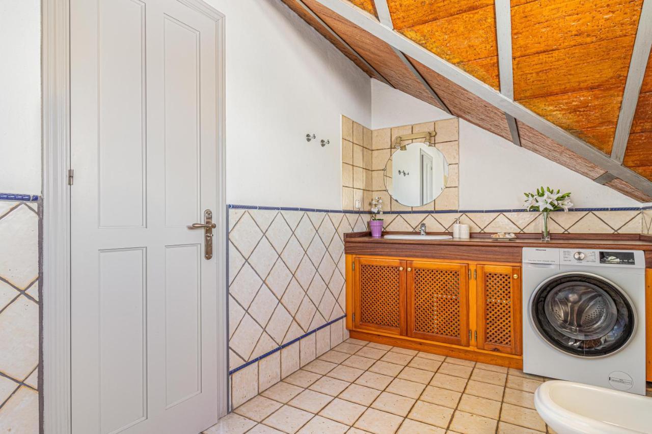 Spacious Beachfront Town House In Estepona With Fully Equipped Kitchen, Pools, Garden, Sea View Dış mekan fotoğraf